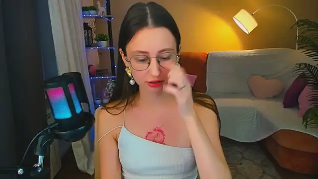 YourLovellyStory online show from 11/14/25, 11:47