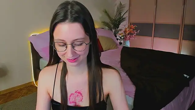 YourLovellyStory online show from 04/19/26, 11:33