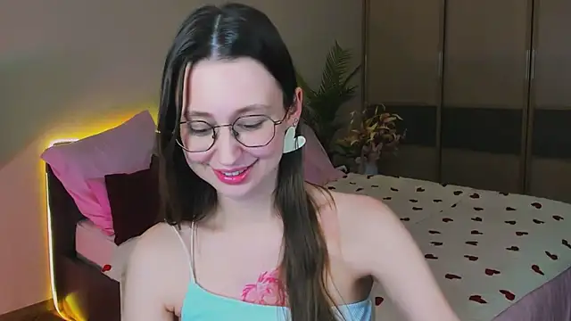 YourLovellyStory online show from 04/14/26, 01:05