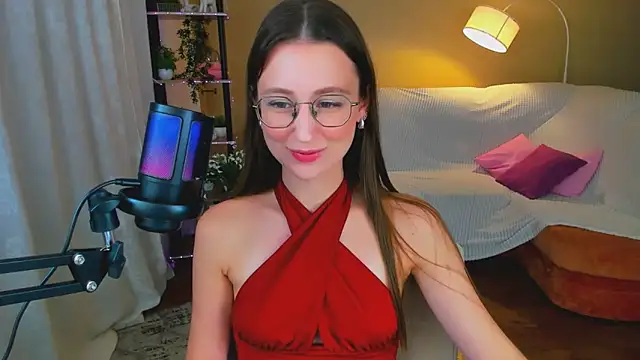 YourLovellyStory online show from 10/19/25, 04:21