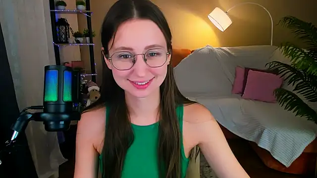 YourLovellyStory online show from 12/01/25, 04:30