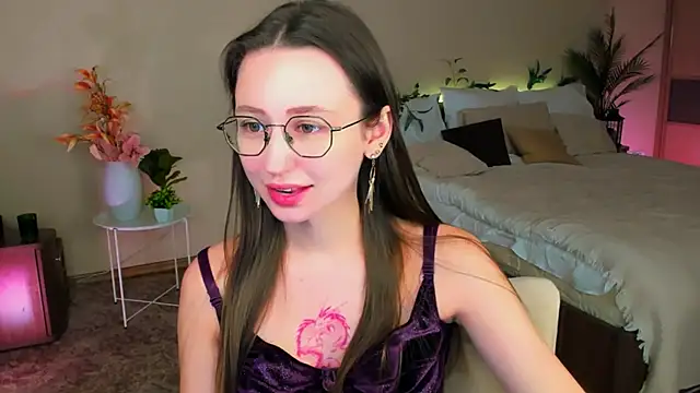 YourLovellyStory online show from 12/05/25, 11:31