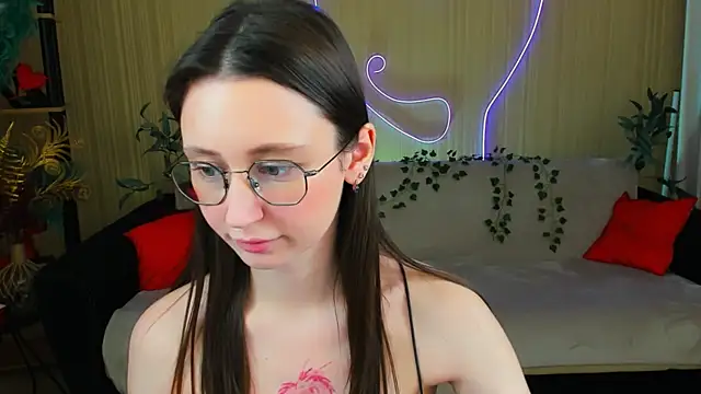 YourLovellyStory online show from 05/12/26, 01:28