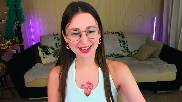 YourLovellyStory online show from 11/21/25, 05:23