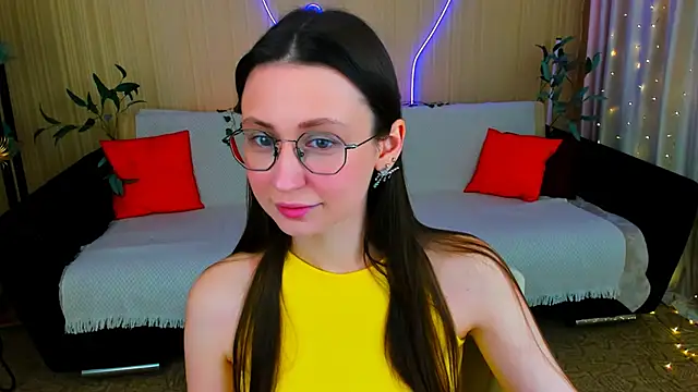 YourLovellyStory online show from 04/05/26, 04:35