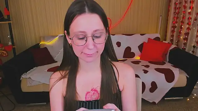 Snapshot of YourLovellyStory chatting on 02/25/26, 02:28 YourLovellyStory online show from 02/25/26, 02:28