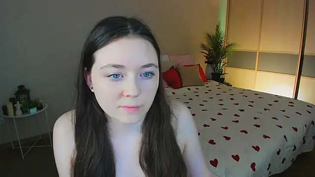 AlluringLookk online show from 05/26/26, 04:16