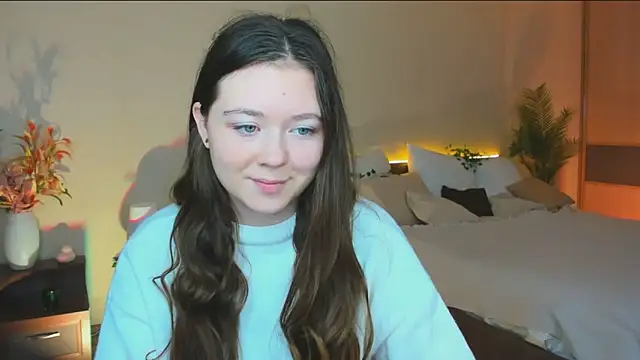 AlluringLookk online show from 10/18/25, 04:14