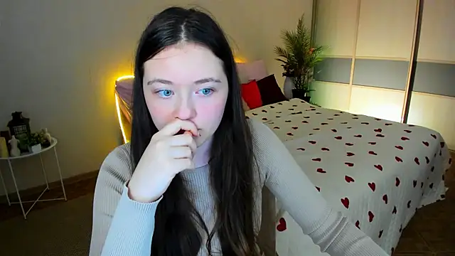 AlluringLookk online show from 06/02/26, 04:40