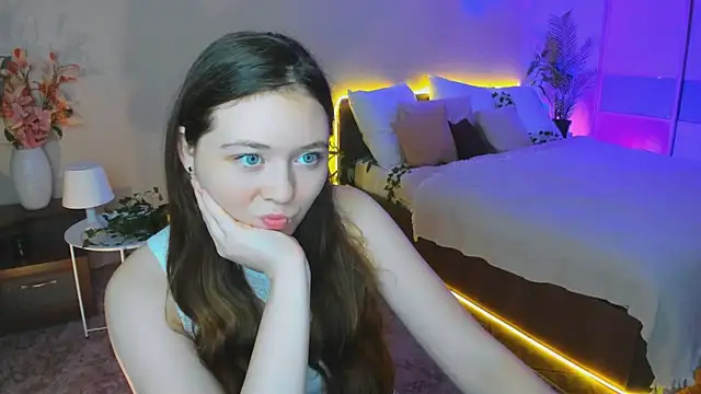 AlluringLookk online show from 10/06/25, 12:50