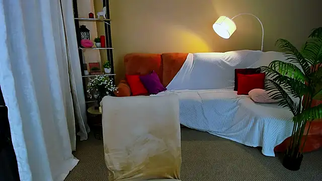 Snapshot of AlluringLookk chatting on 02/20/26, 04:31 AlluringLookk online show from 02/20/26, 04:31