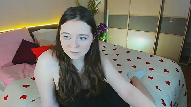 AlluringLookk online show from 03/08/26, 05:27