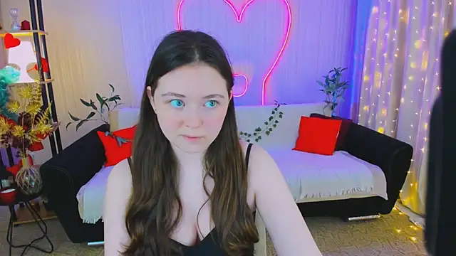 AlluringLookk online show from 04/15/26, 04:44