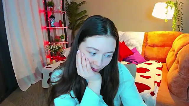 AlluringLookk online show from 04/07/26, 04:20