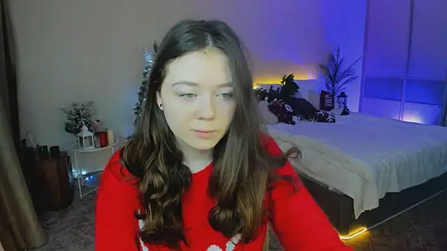 AlluringLookk online show from 12/17/25, 06:18