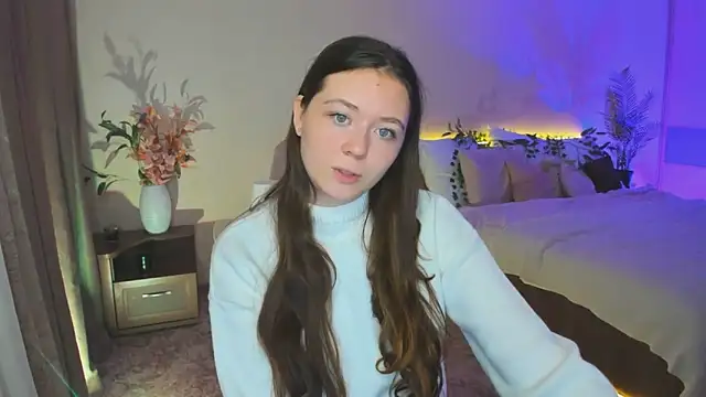 AlluringLookk online show from 09/26/25, 11:17