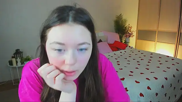 AlluringLookk online show from 05/15/26, 06:00