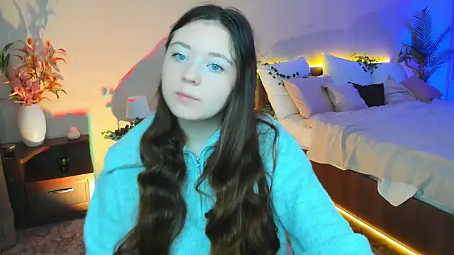 AlluringLookk online show from 10/19/25, 04:37