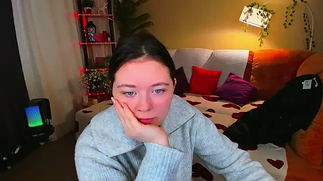 AlluringLookk online show from 04/11/26, 04:31