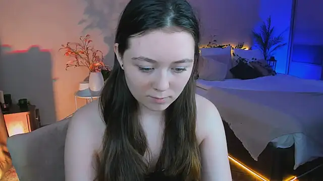 AlluringLookk online show from 11/23/25, 04:17