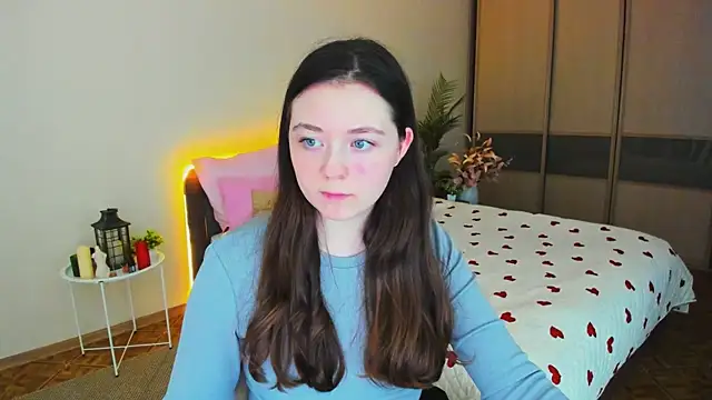 AlluringLookk online show from 04/02/26, 04:46