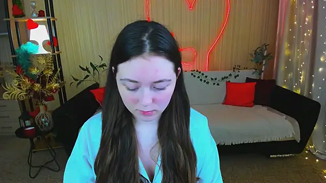 AlluringLookk online show from 04/19/26, 06:32