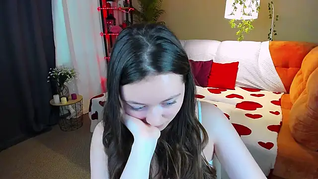 AlluringLookk online show from 03/29/26, 11:45