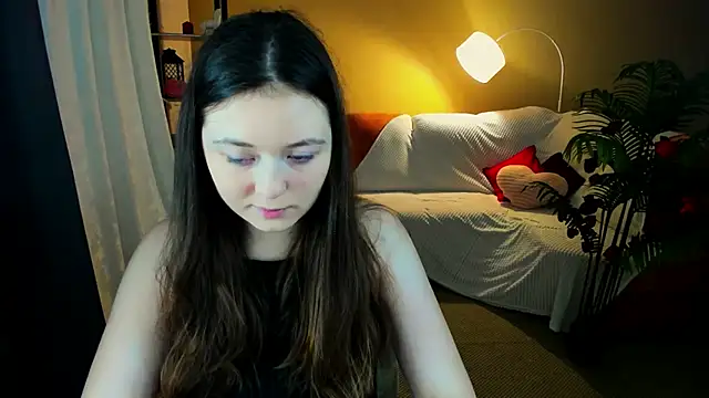 Snapshot of AlluringLookk chatting on 02/13/26, 12:49 AlluringLookk online show from 02/13/26, 12:49