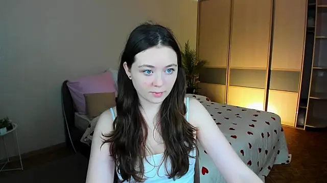 Snapshot of AlluringLookk chatting on 06/24/26, 04:16 AlluringLookk online show from 06/24/26, 04:16