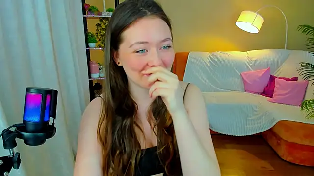 AlluringLookk online show from 09/28/25, 05:20