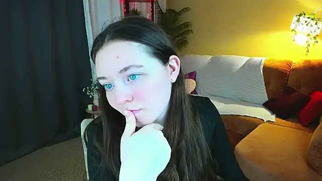 AlluringLookk online show from 04/23/26, 04:41