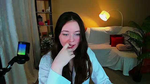 Snapshot of AlluringLookk chatting on 02/19/26, 05:32 AlluringLookk online show from 02/19/26, 05:32