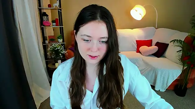 Snapshot of AlluringLookk chatting on 02/16/26, 06:39 AlluringLookk online show from 02/16/26, 06:39