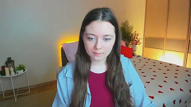 AlluringLookk online show from 05/17/26, 04:51