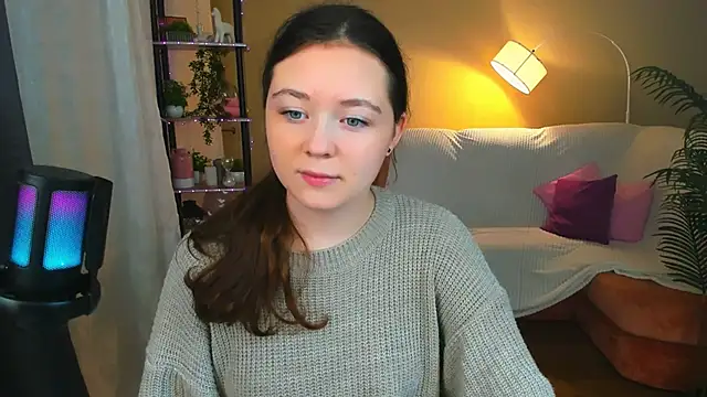 AlluringLookk online show from 10/22/25, 12:26