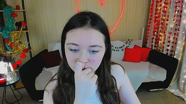 AlluringLookk online show from 03/10/26, 05:17