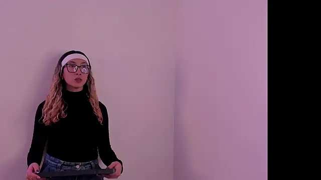 LauMiller online show from 11/04/25, 11:19