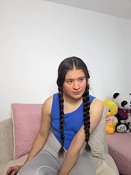 Emilyybennet  online show from 10/08/25, 08:31