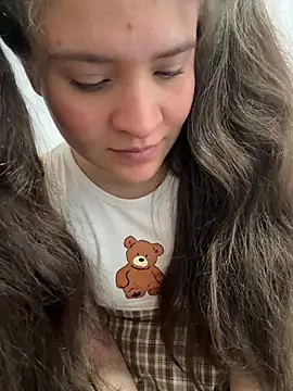 Emilyybennet  online show from 01/17/26, 09:51