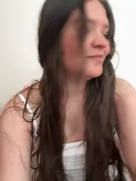 Emilyybennet  online show from 05/24/26, 07:25