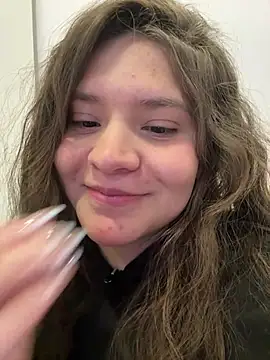 Emilyybennet  online show from 06/04/26, 03:22