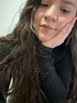 Emilyybennet  online show from 04/23/26, 10:55
