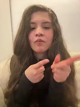 Emilyybennet  online show from 05/02/26, 01:11