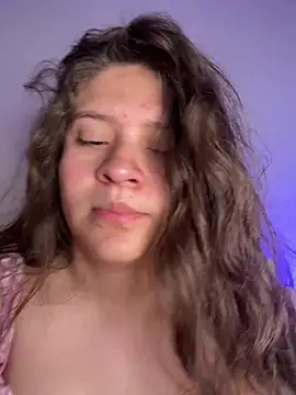 Snapshot of Emilyybennet_ chatting on 07/02/26, 03:23 Emilyybennet online show from 07/02/26, 03:23