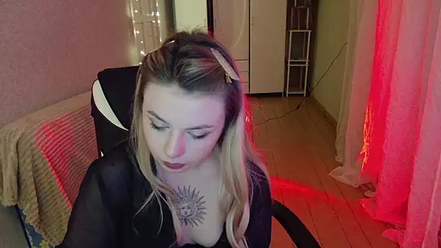 Snapshot of AngelicaHollywood chatting on 02/14/26, 07:03 AngelicaHollywood online show from 02/14/26, 07:03