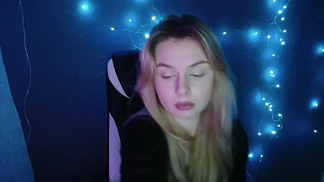 AngelicaHollywood online show from 11/20/25, 07:58