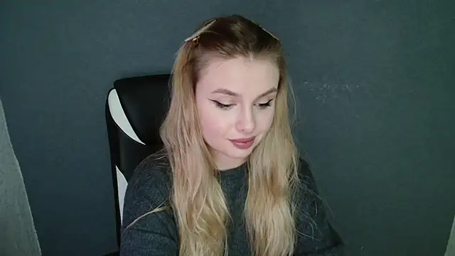 AngelicaHollywood online show from 11/15/25, 07:40