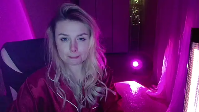 Snapshot of AngelicaHollywood chatting on 02/11/26, 08:20 AngelicaHollywood online show from 02/11/26, 08:20