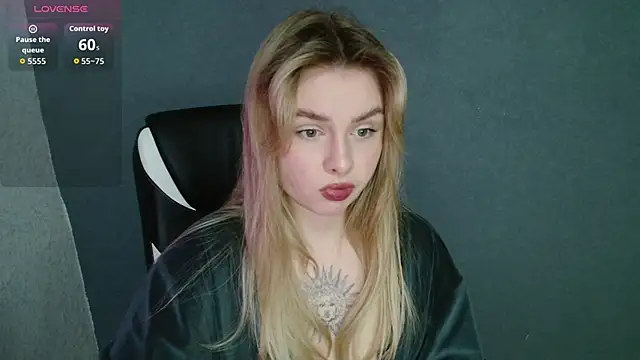 AngelicaHollywood online show from 10/25/25, 06:52