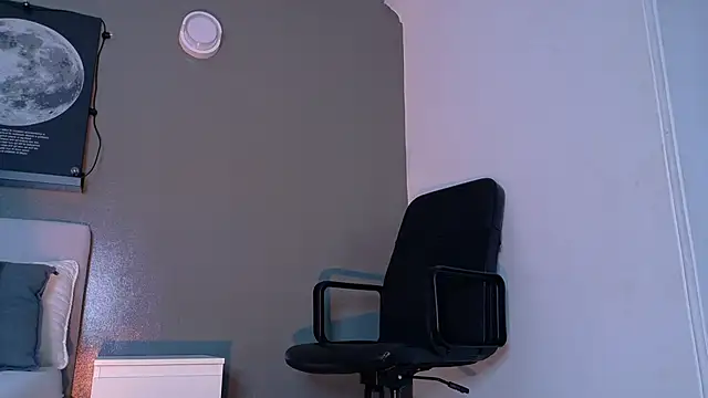 MrFox   online show from 09/26/25, 07:21